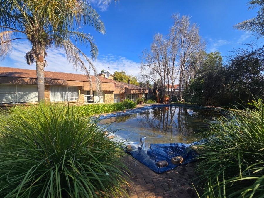 4 Bedroom Property for Sale in Heuwelsig Free State